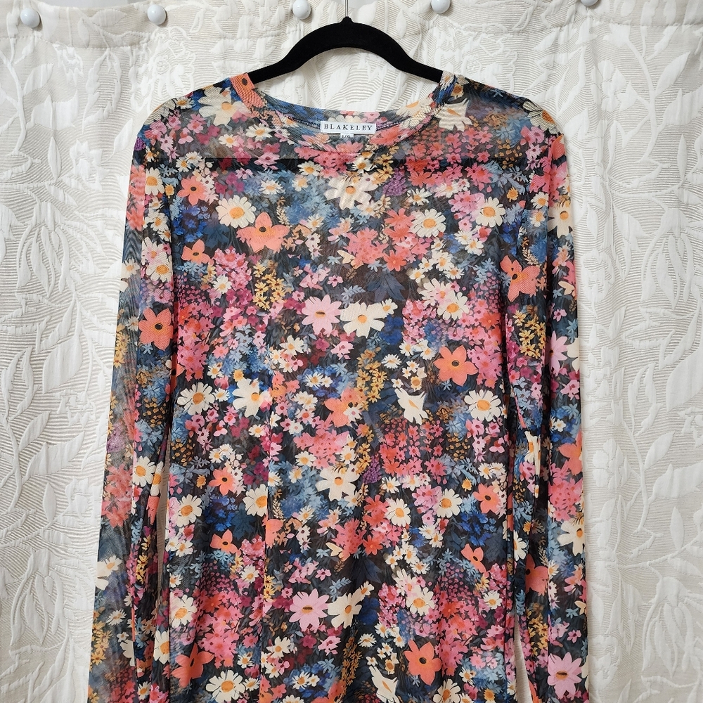 Floral Long Sleeve Top, See Through 92% Polyester ☆ 8% Spandex. - Picture 9 of 9